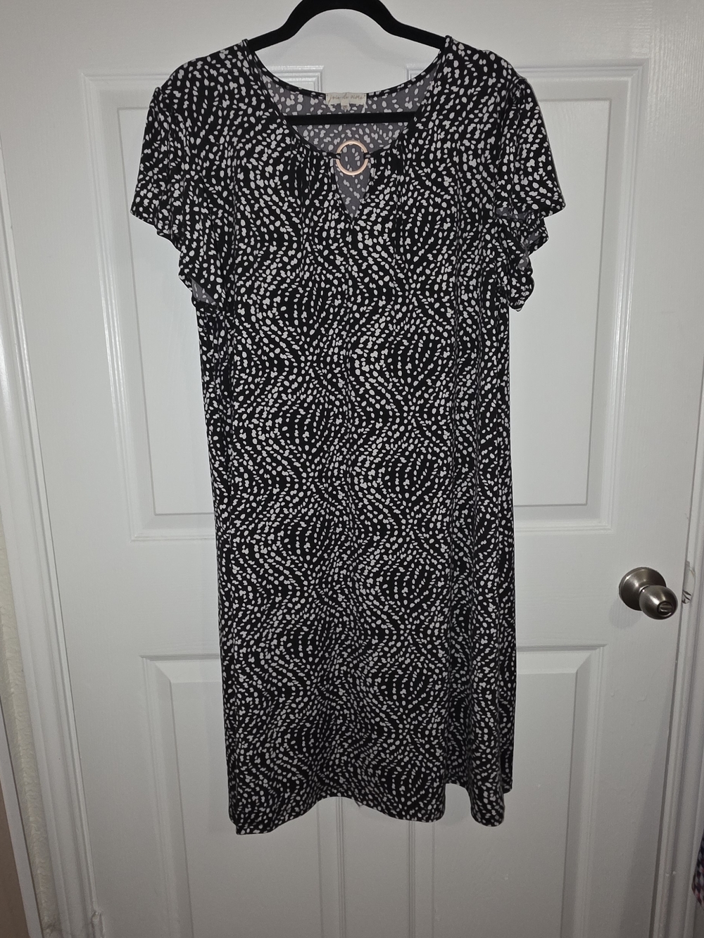 1X Black & White Printed V-Neck Midi Dress with Flutter Sleeves